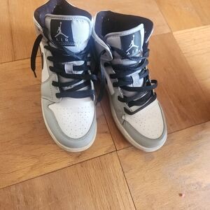 AirJordan Nike Kids' Black and White Sneakers SZ 6Y